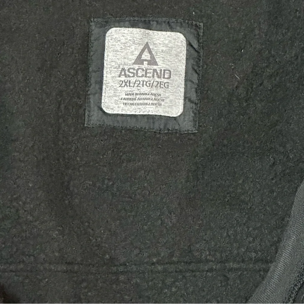 Bass Pro Shop Mens Sz 2XL Black And Grey Full Zip Vest Outdoor Cowboy Western